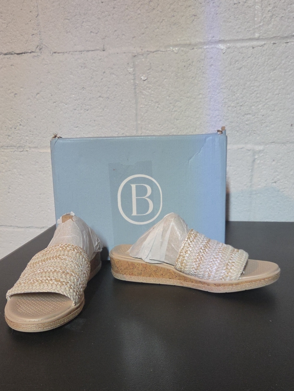 Life Stride Beezes Beige Woven Slide Sandals